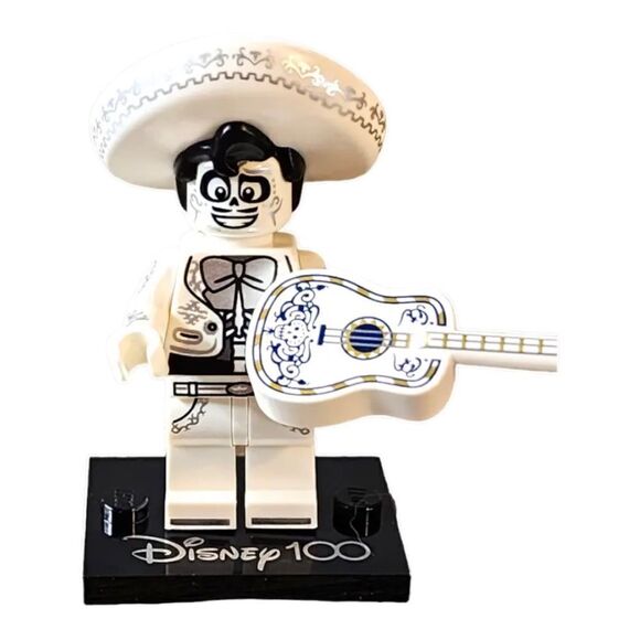 Lego ERNESTO DE LA CRUZ  Disney 100th Anniversary Minifigure - - Picture 8 of 12